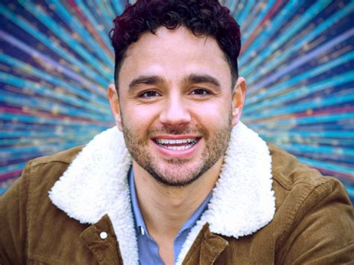 Adam Thomas Biography - Facts, Childhood, Family Life of British Actor