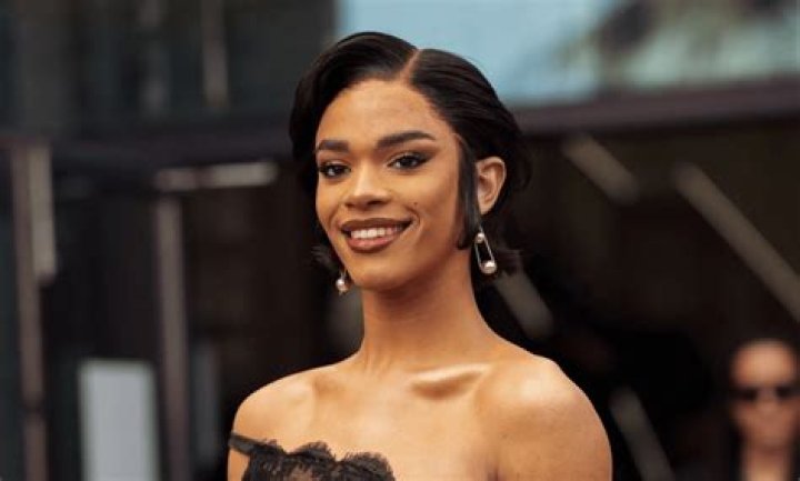 Albert Finney Net Worth, Income, Salary, Earnings, Biography