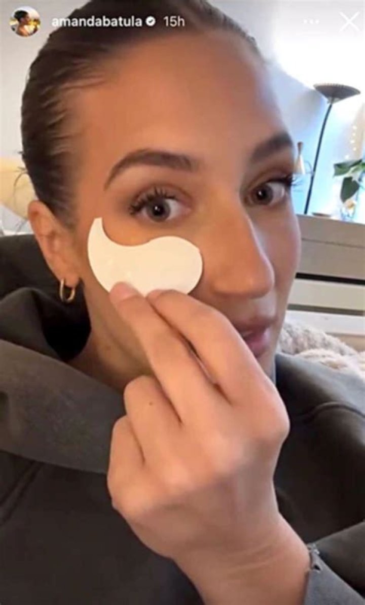 Amanda Batula in Two-Piece Workout Gear Says 