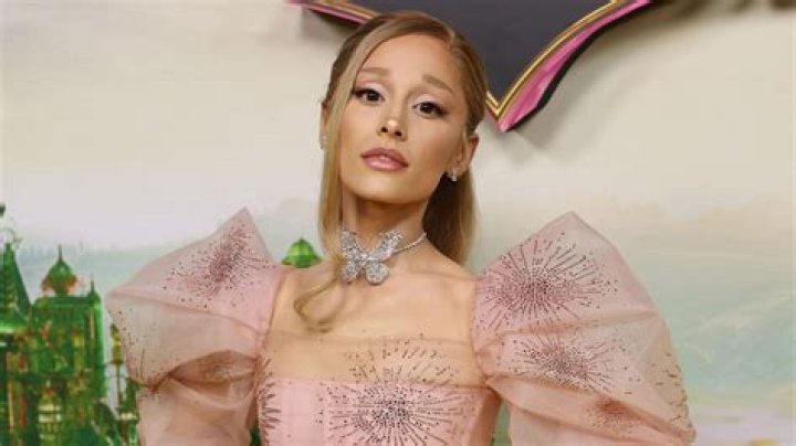 Amanda Seyfried Lost Major Role In Upcoming Musical “Wicked” To Ariana Grande