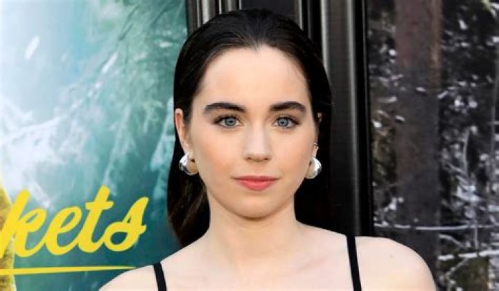 9 Amazing Bodies of The Night Agent Stars