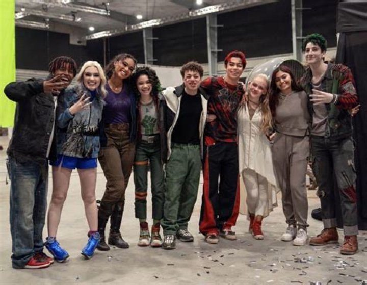 An outrageous sci-fi horror boasting aliens, zombies, space vampires, and gratuitous nudity that flopped hard roams the streets on streaming