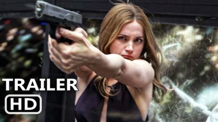 Ana de Armas kicks some serious butt in ‘No Time to Die’ training video