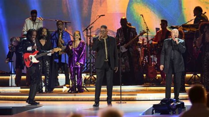 Andrew Woolfolk, Earth, Wind & Fire saxophonist, dies at 71