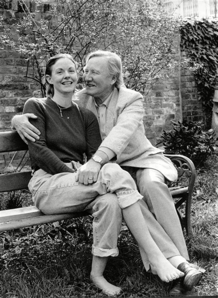 Angela Scoular cause of death: What happened to Leslie Phillips’ second wife?