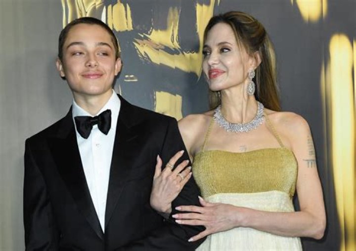 Angelina Jolie Reportedly Not Happy About Ex Brad Pitt’s Pic With Lena Dunham – Here’s Why!