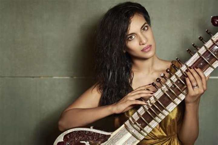 Anoushka Shankar Biography - Facts, Childhood, Family Life & Achievements