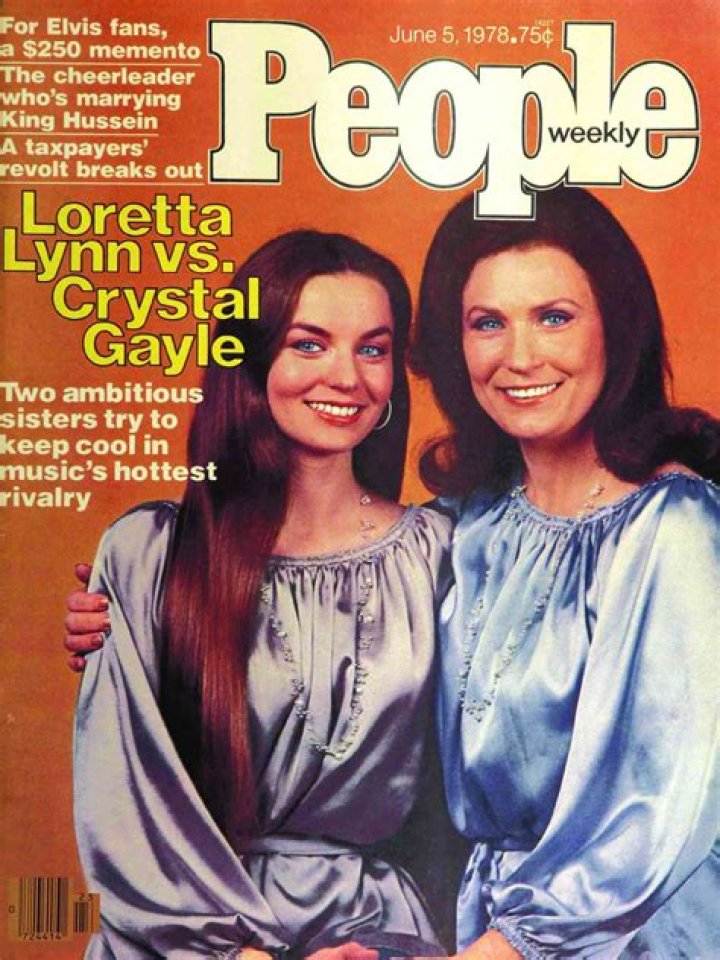 Are Crystal Gayle and Loretta Lynn Related / Sisters