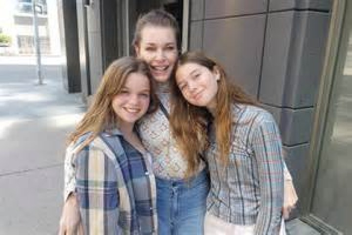 Are Jerry and Charlie O’Connell twins? – Celebrity