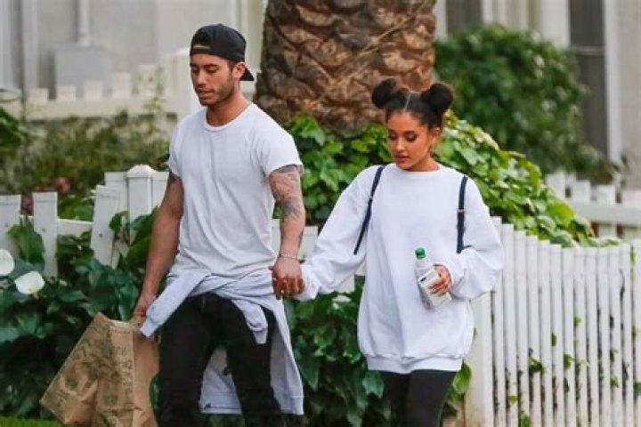 Ariana Grande And Ex Ricky Alvarez Photographed Together