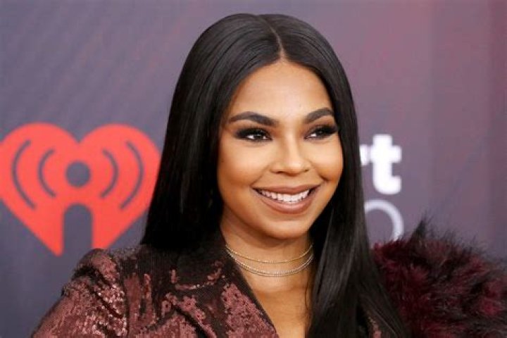 Ashanti Biography - Facts, Childhood, Family Life & Achievements