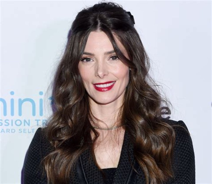 Ashley Greene In Workout Gear “Didn’t Feel 100 Today But Still Got It In”