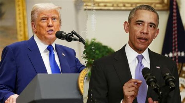 Barack Obama Slams Donald Trump’s ‘Shambolic Government’ And Encourages People To Vote For Joe Biden!