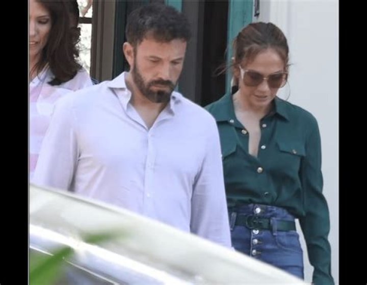 Ben Affleck and Jennifer Lopez intend to buy a $68 million mansion to live in with all the kids