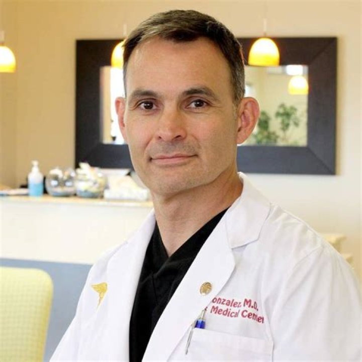 Dr. Benjamin Gonzalez, MD – Toa Alta, PR
