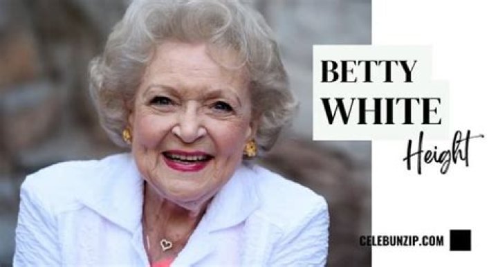 How tall was Betty White?