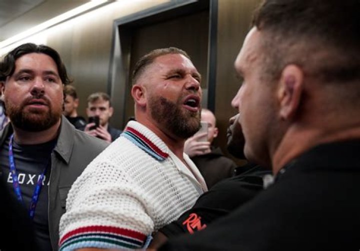 Billy Joe Saunders Height Weight Shoe Size Body Measurements Family