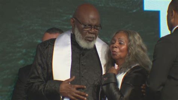 Bishop T.D. Jakes Prays For America On MSNBC As Coronavirus Pandemic Brings More People To Faith In God