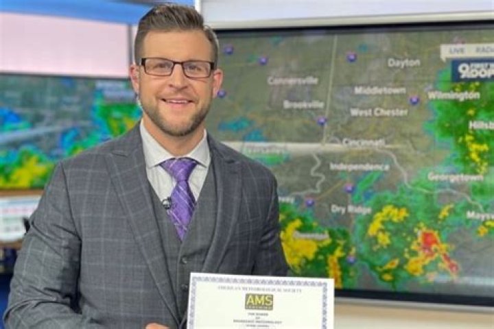 Brandon Beck Meteorologist: Bio, Wiki, Age, Height, Wife, Married, KY3-TV, Salary and Net Worth