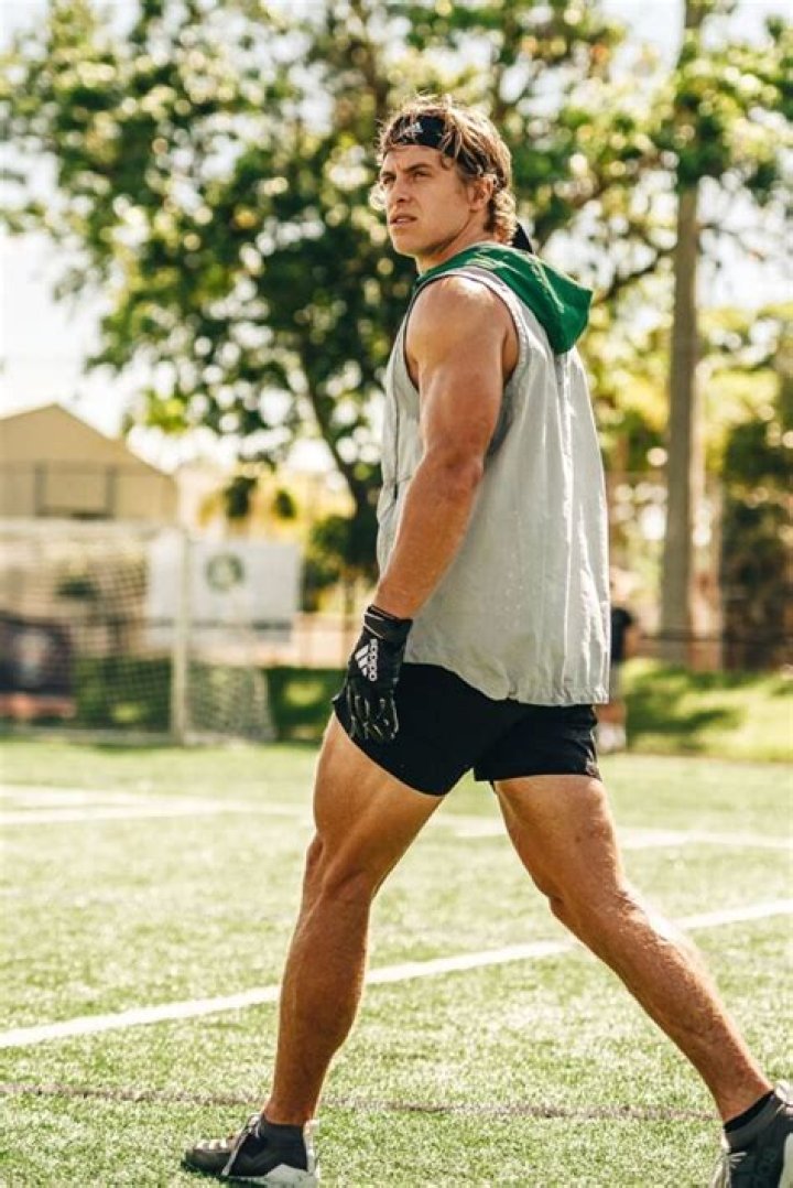 Braxton Berrios: Career stats, height, weight, family, college, teams, salary, net worth