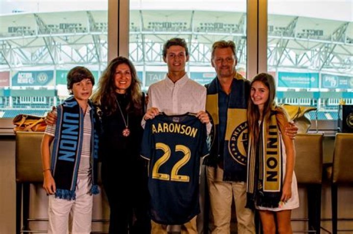 Brenden Aaronson parents: Janell Aaronson, Rusty Aaronson