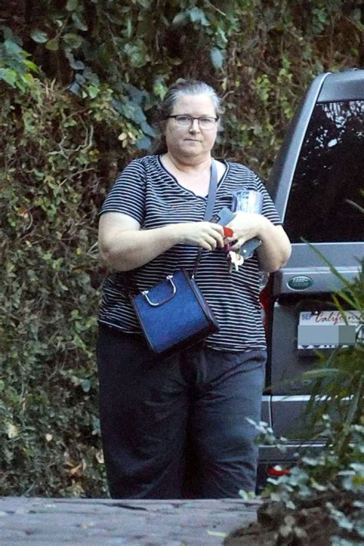 Bridget Fonda Biography - Facts, Childhood, Family Life & Achievements