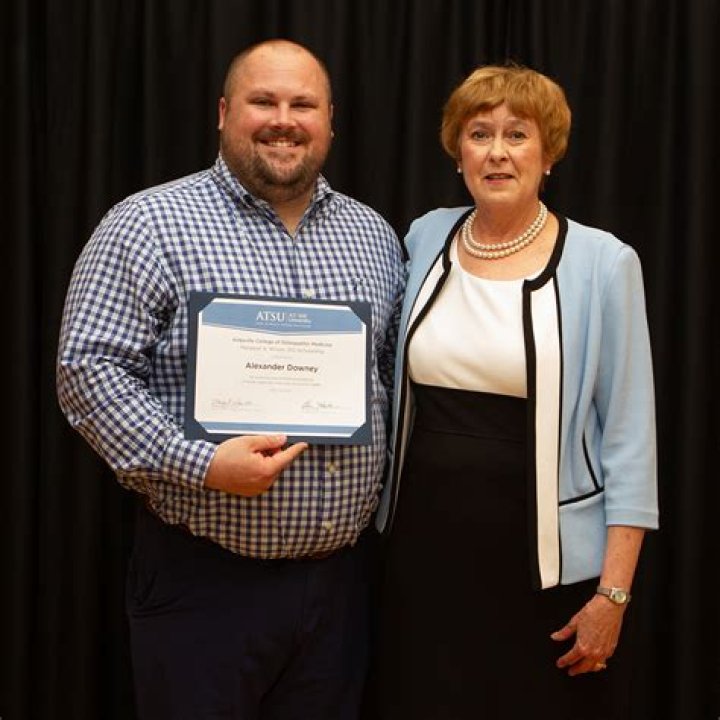 Dr. Caitlin Warlick, DO – Scottsdale, AZ