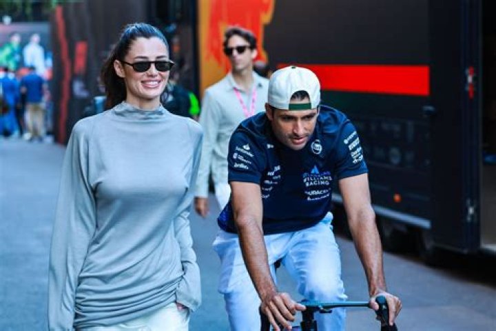 Carlos Sainz Girlfriend 2022 Revealed