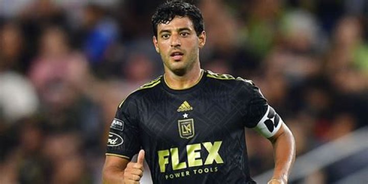 Carlos Vela Biography - Facts, Childhood, Family Life & Achievements
