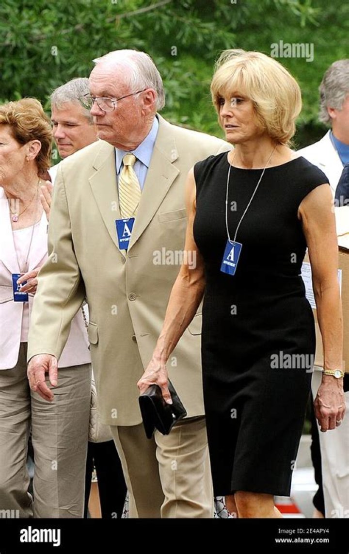 Carol Held Knight - Facts About Neil Armstrong's Second Wife