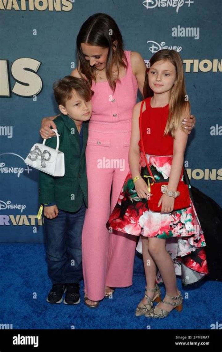 Charlotte Easton Gillies Height, Weight, Net Worth, Age, Birthday, Wikipedia, Who, Instagram, Biography