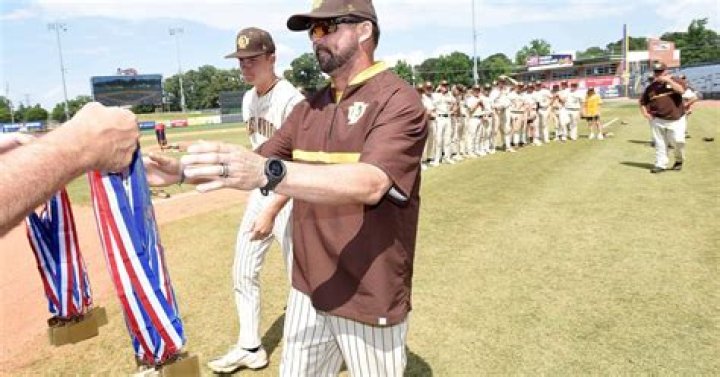 Chris Lucius Dies of Cancer, Center Baseball Coach