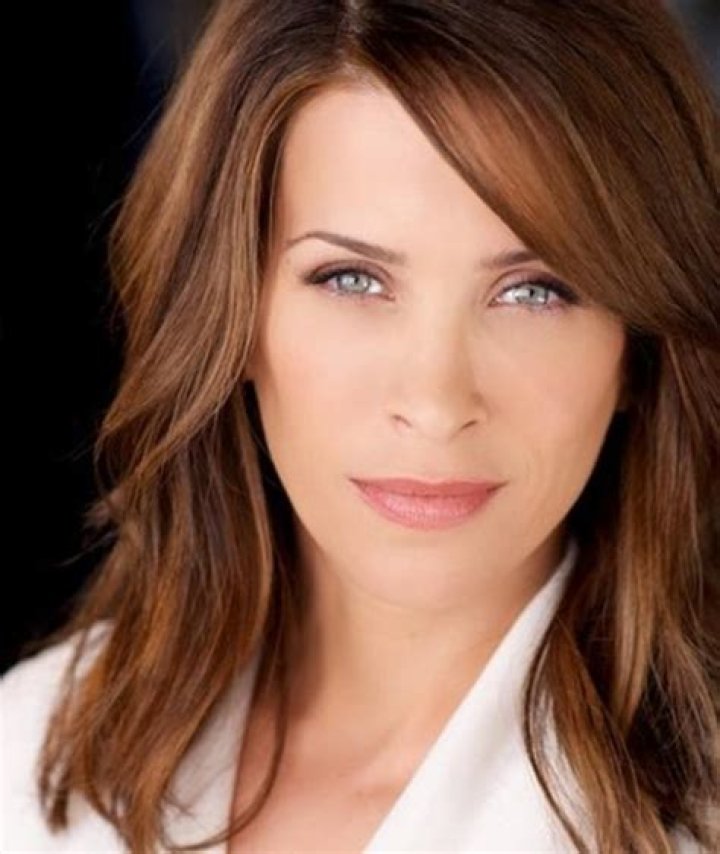 Christina Cox Bio; Movies and TV Shows, Family, Education, Wikipedia, Instagram