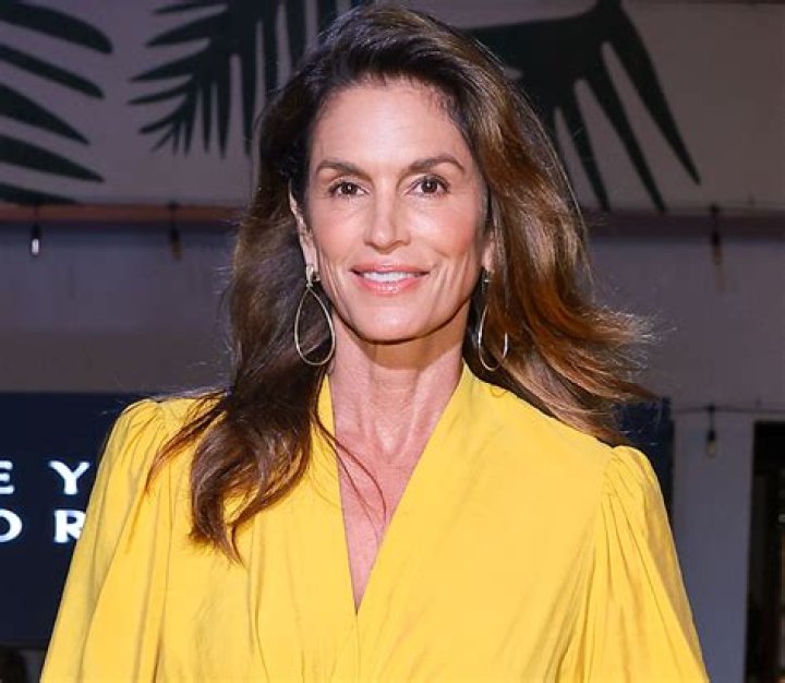 Cindy Crawford in Two-Piece Workout Gear Shares 