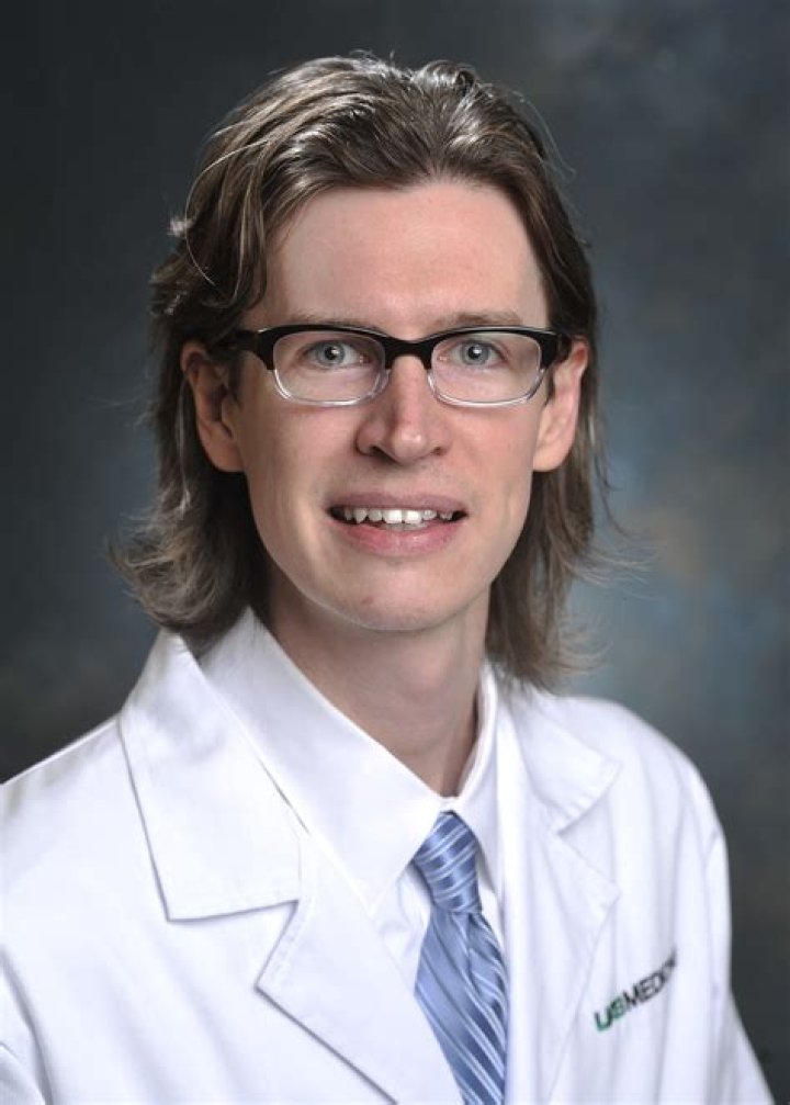 Dr. Clarence Barnett, MD – Lake Odessa, MI