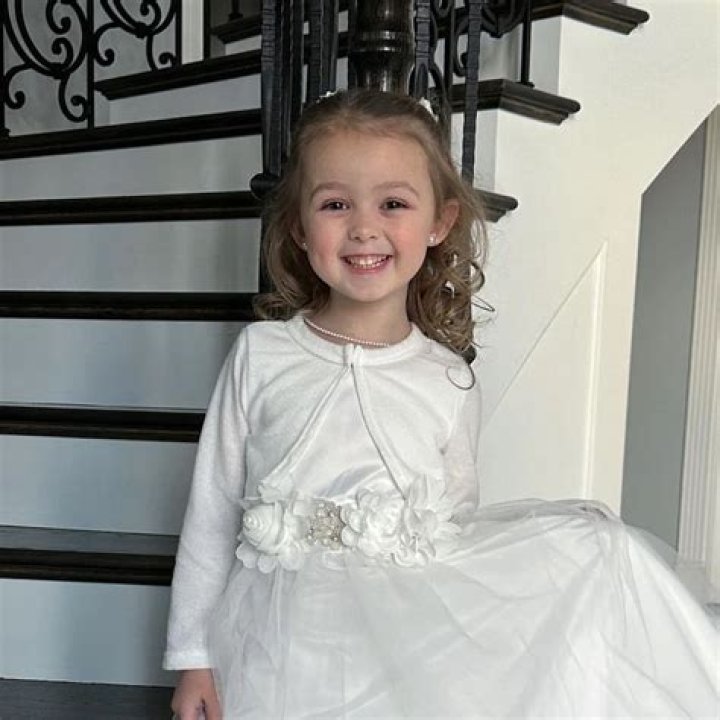 Cora Atwood Biography - Facts, Childhood, Family Life & Achievements