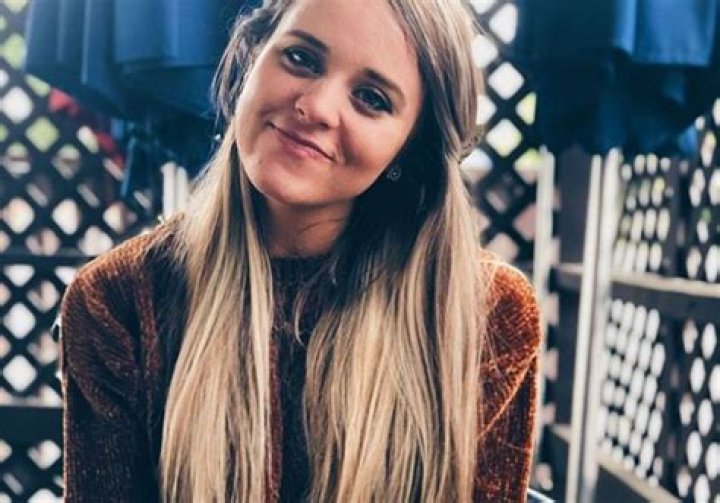 Counting On – Jinger Duggar Debuts New Shorter Haircut And Shares Sexy, Secular Playlist Ahead Of Valentine’s Day