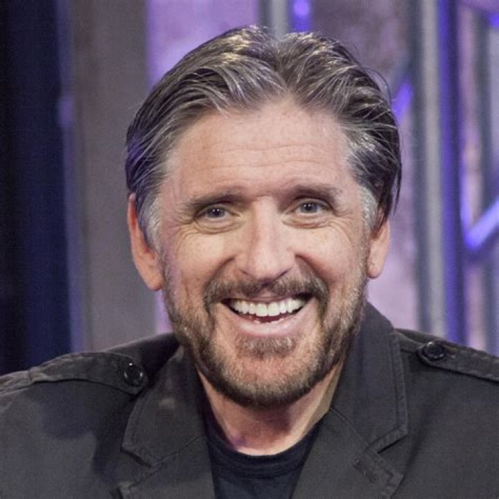 Craig Ferguson Biography - Childhood, Life Achievements & Timeline