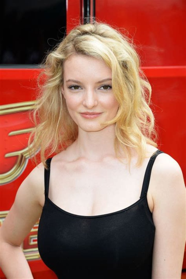 Dakota Blue Richards Biography - Facts, Childhood, Family Life & Achievements