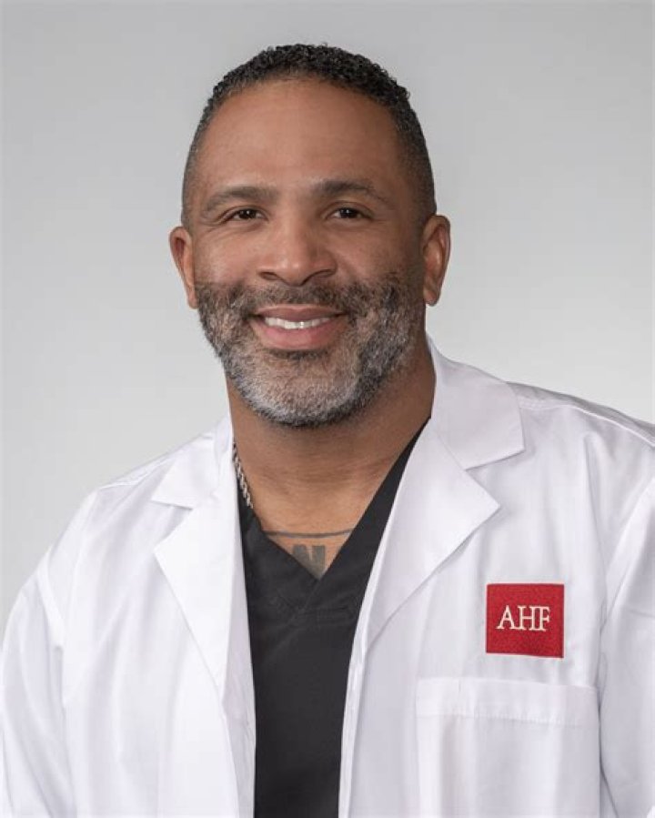 Dr. Darren Thornton, MD – Miami, FL