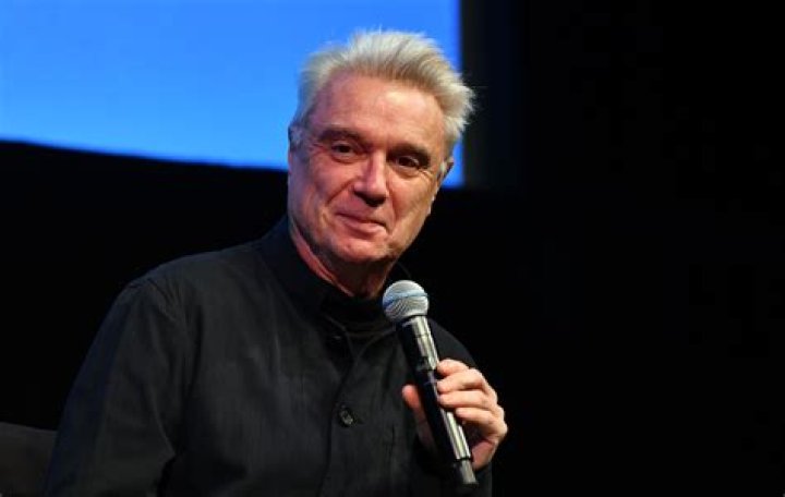David Byrne Biography - Childhood, Life Achievements & Timeline
