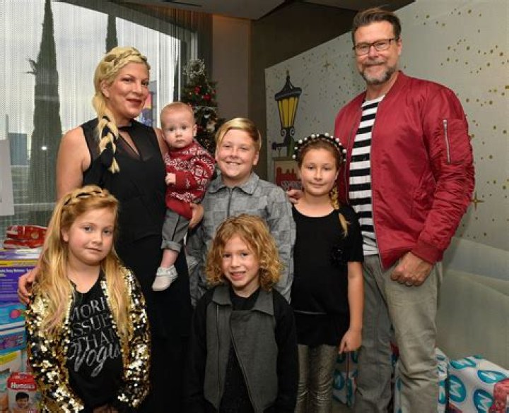 Dean McDermott Fires Back At Haters Mom-Shaming Wife Tori Spelling For Promoting Unhealthy Kids’ Snacks!
