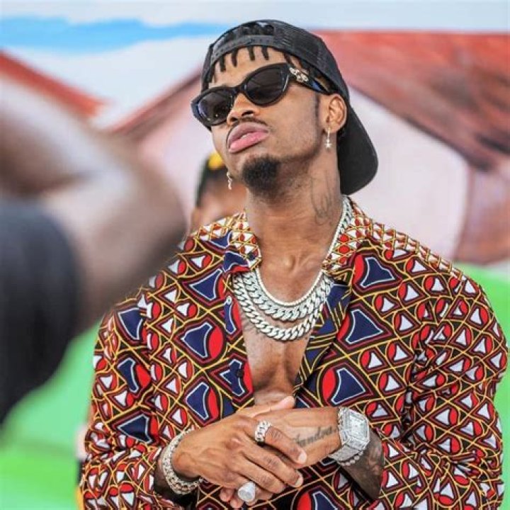 Diamond Platnumz Net Worth, Wiki, Age, Wife, Girlfriend, Kids & More