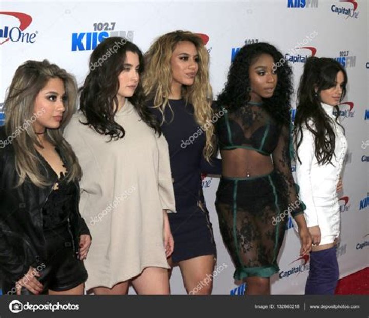 Dinah-Jane Hansen: dating, net worth, tattoos, smoking & body measurements