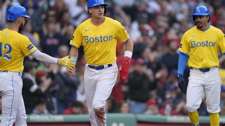 Does Bobby Dalbec have siblings? Is Bobby Dalbec related to Brian Dalbec?