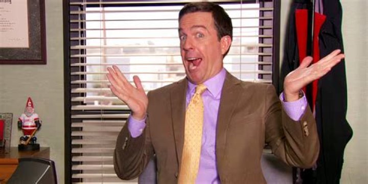 Does Ed Helms actually sing in The Office? – Celebrity