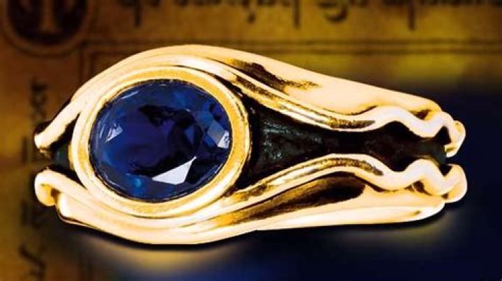 Does Elrond have a Ring of Power in ‘Lord of the Rings?’