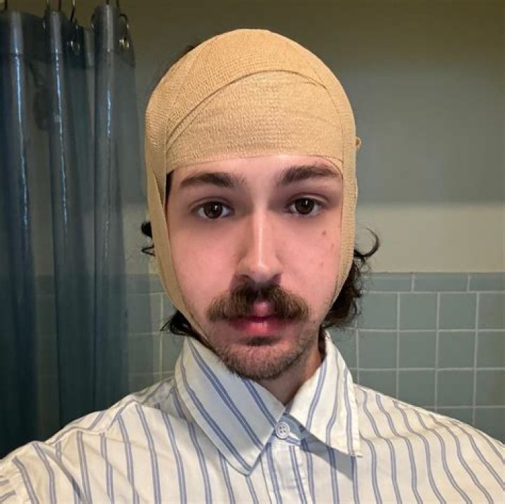 Drew Phillips - Bio, Facts, Family Life of YouTuber