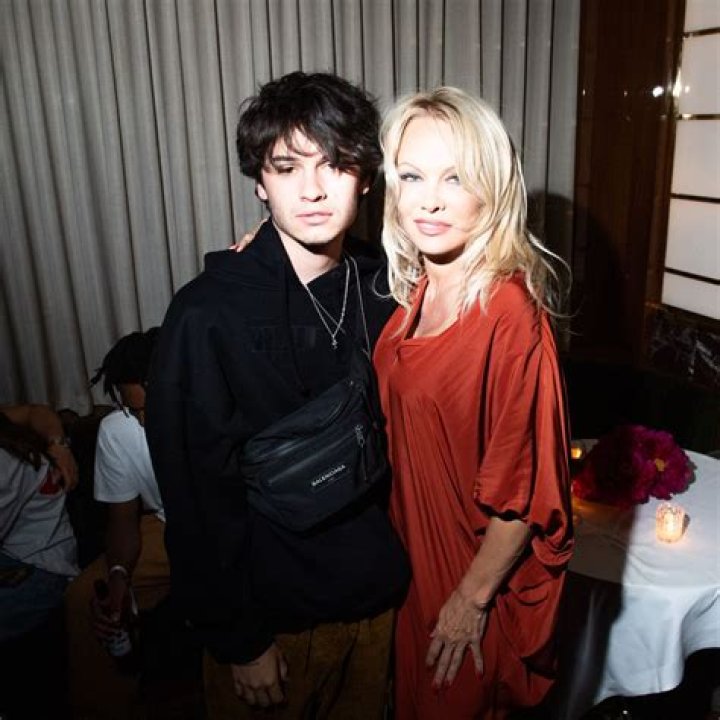 Dylan Jagger Lee Wiki, bio, age, height, girlfriend, parents, profession, Instagram, net worth