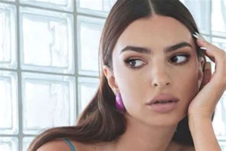 Emily Ratajkowski Is Pregnant And Showing Her Baby Bump In A Two-Piece Bathing Suit — See The Look